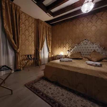 La Residenza Di Carlo Close To Piazza San Marco Appartement