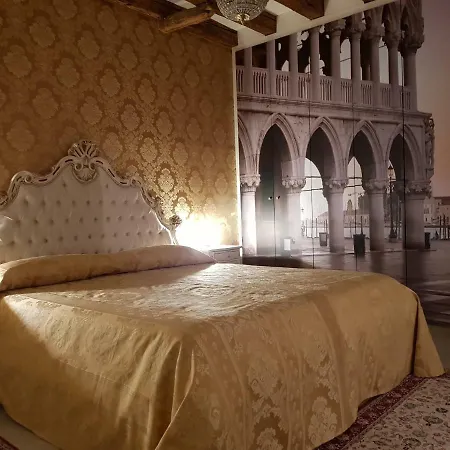 La Residenza Di Carlo Close To Piazza San Marco Appartement