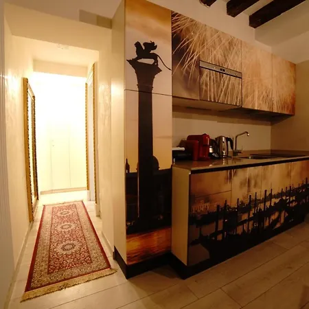La Residenza Di Carlo Close To Piazza San Marco דירה