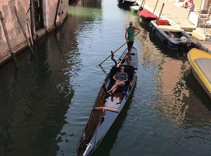 La Residenza Di Carlo Close To Piazza San Marco Apartamento