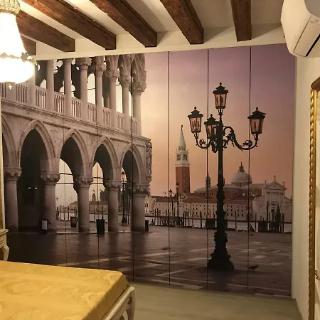 La Residenza Di Carlo Close To Piazza San Marco Apartamento