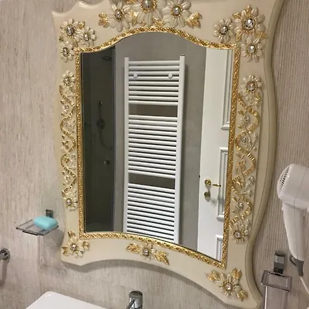 La Residenza Di Carlo Close To Piazza San Marco Διαμέρισμα *